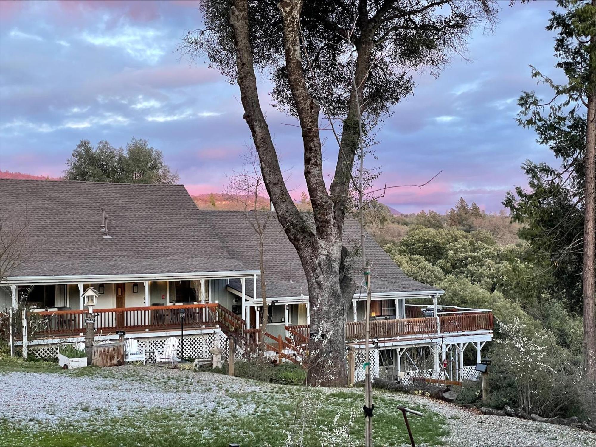 Sierra Mountain Lodge - Vacation Rentals - Yosemite Ahwahnee Eksteriør bilde